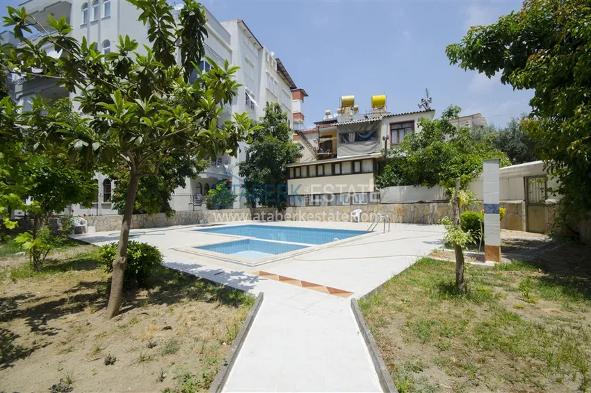 Квартира 3+1 с мебелью в жилом комплексе с минимальной инфраструктурой, центр Алании 3 