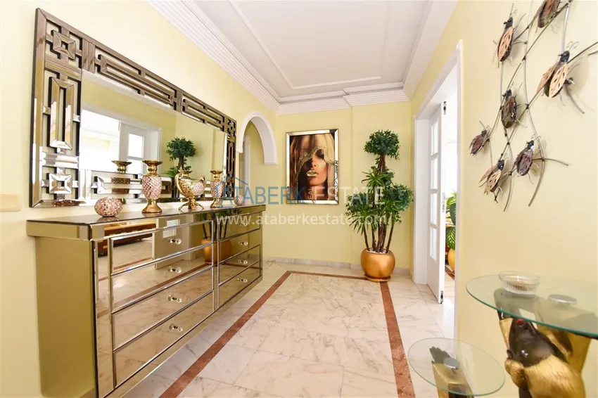 Приобрести Квартира 2+1 «под ключ» на первой береговой линии с прямым видом на море – Алания, Махмутлар. Подходит для гражданства 2