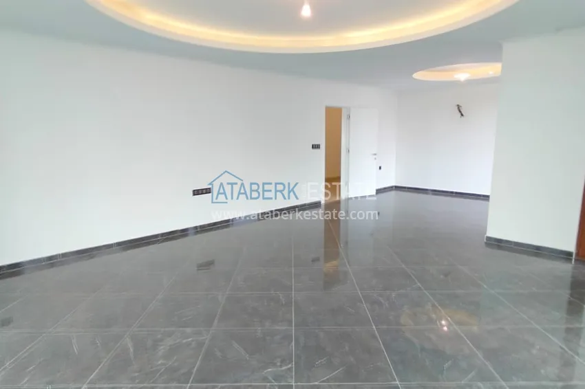 Приобрести Невероятно просторные линейные апартаменты 4+2 в центре Алании в 500 метрах от моря 4 