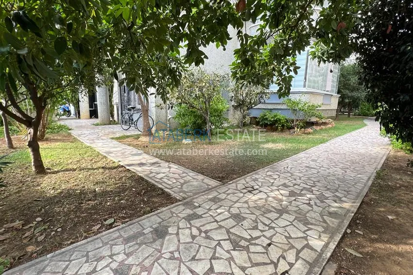 Двухкомнатная меблированная квартира рядом с морем в европейском районе - Оба 2