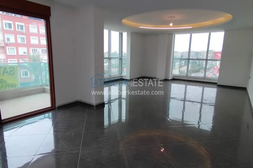 Приобрести Невероятно просторные линейные апартаменты 4+2 в центре Алании в 500 метрах от моря 7 