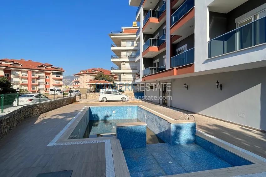 Пентхаус-дуплекс 3+1 с мебелью в европейском малоэтажном районе Алании, Оба 4 