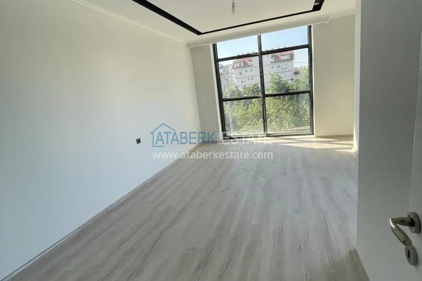 Трехкомнатная квартира с качественной чистовой отделкой в новостройке в городе Газипаша 1 