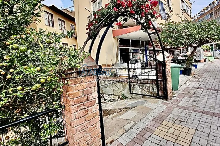 Квартира 3+1 с мебелью в жилом комплексе с минимальной инфраструктурой, центр Алании 7 