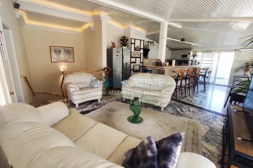 Приобрести Пентхаус-дуплекс 4+1 меблированный с видом на море, горы и историческую крепость, центр Алании 5 