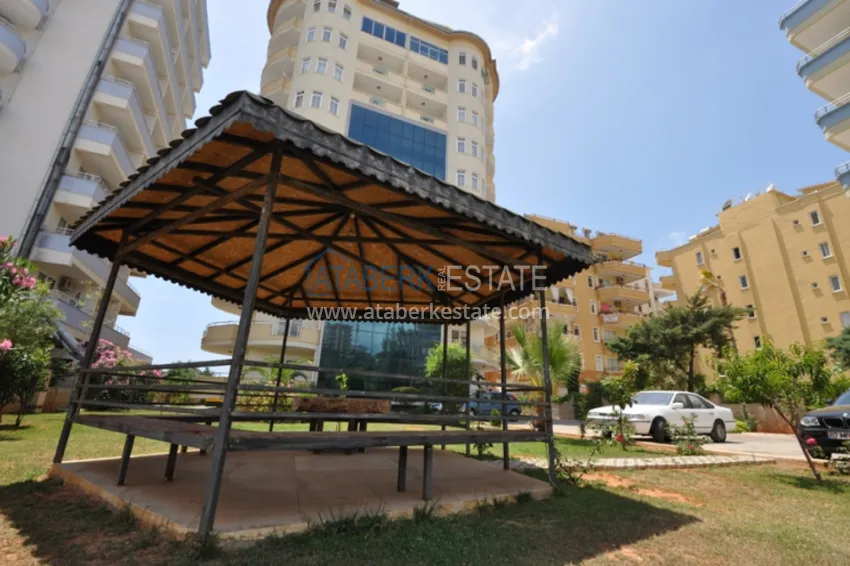 Двухкомнатная квартира с мебелью и видом на море в комплексе на первой береговой, район Тосмур – Алания  7 