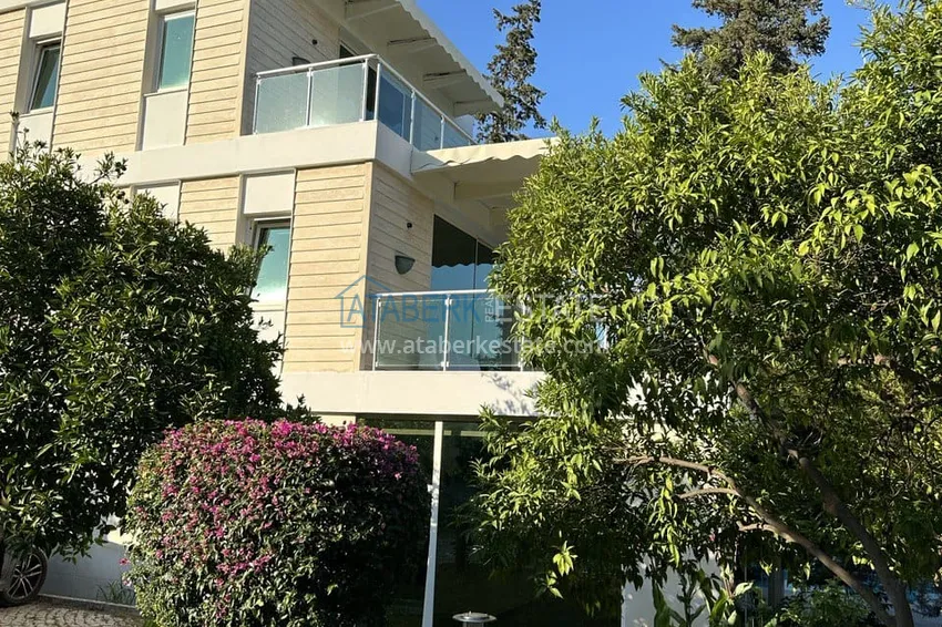 Впечатляющий 4-этажный коттедж «под ключ» от собственника в Кемере 7 