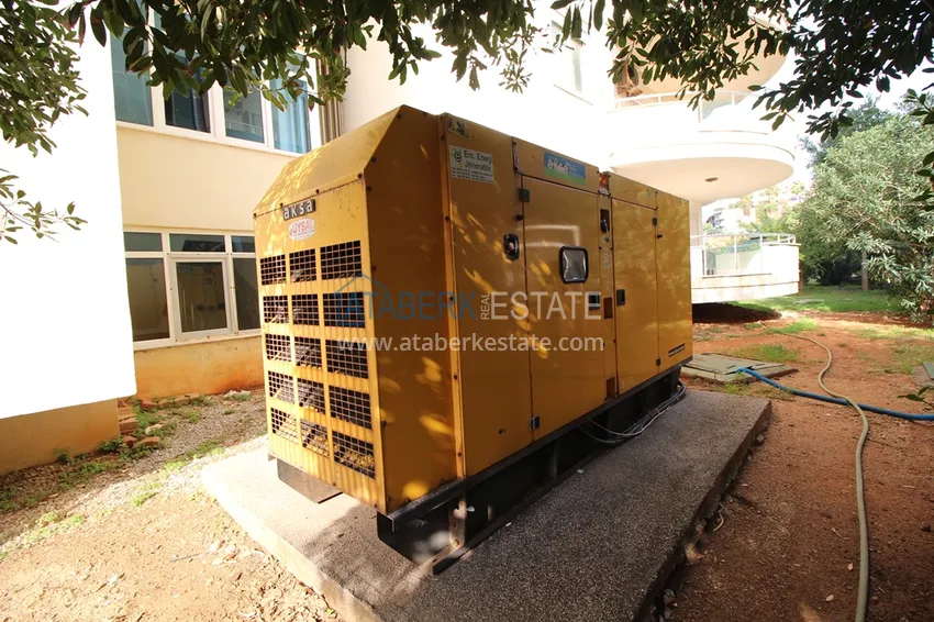 Двухкомнатная квартира с мебелью и видом на море в комплексе на первой береговой, район Тосмур – Алания  12 