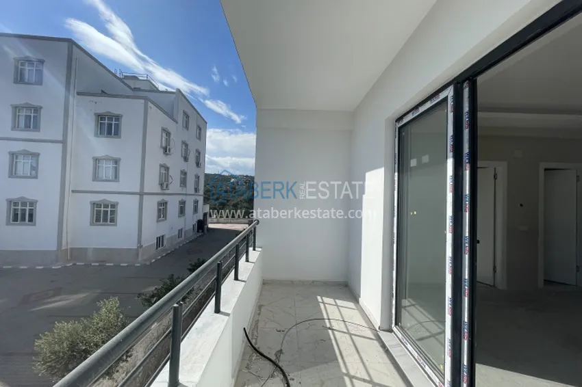 Фото -  Квартира 1+1 с видом на море и горы в районе Эрдемли-Мерсин 12 