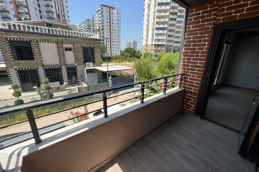 Приобрести Двухэтажная вилла с террасой и частной территорией в районе Чешмели-Мерсин 17 