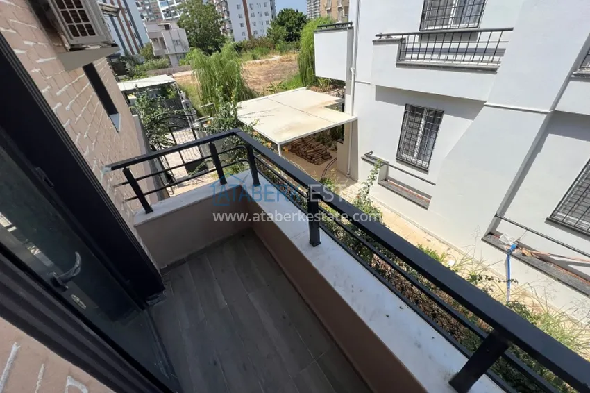 Приобрести Двухэтажная вилла с террасой и частной территорией в районе Чешмели-Мерсин 18 