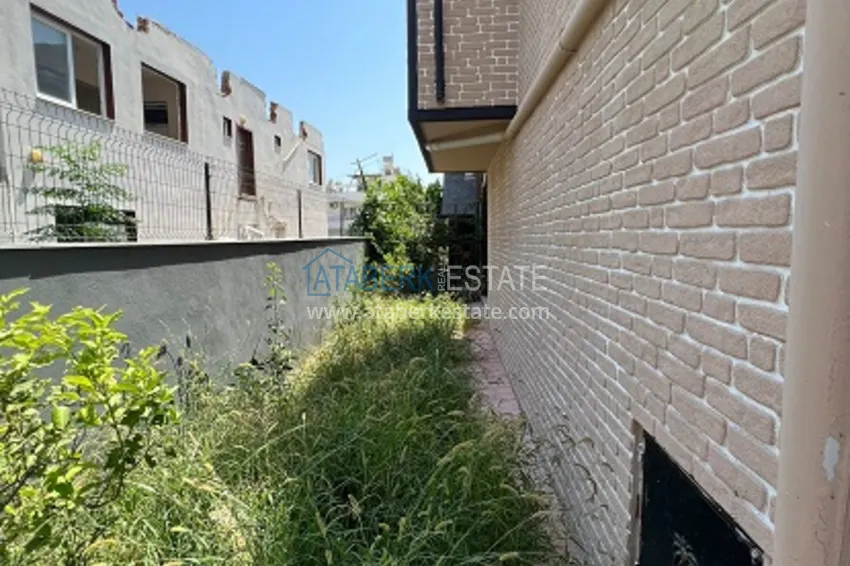 Двухэтажная вилла с террасой и частной территорией в районе Чешмели-Мерсин 6 