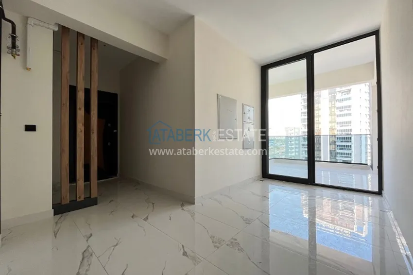 Квартира 2+1 в комплексе с инфраструктурой комфорт-класса район Чифтликкей-Мерсин 4 