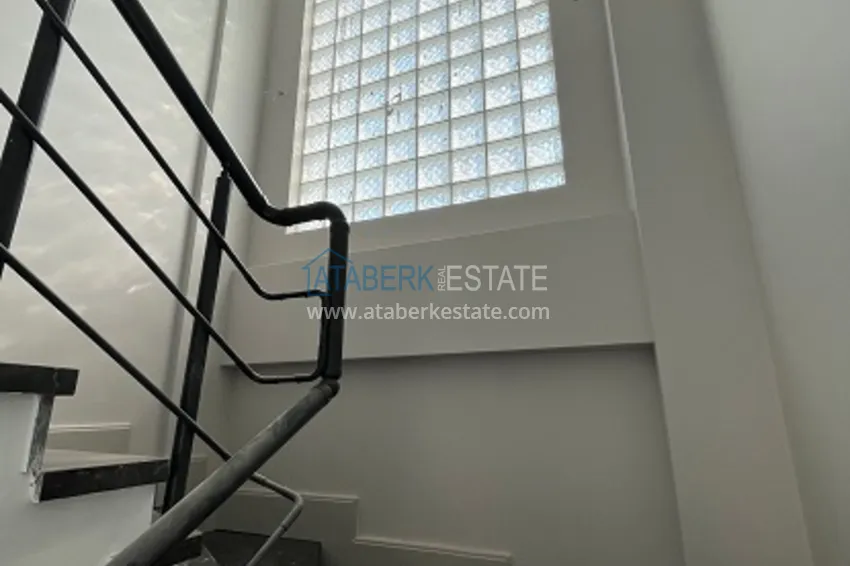 Приобрести Двухуровневый пентхаус 4+1 в современном жилом комплексе Мезитли-Мерсин 27 