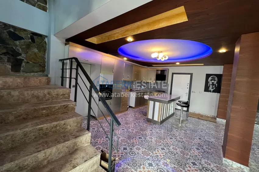 Приобрести Двухэтажная вилла с террасой и частной территорией в районе Чешмели-Мерсин 2 