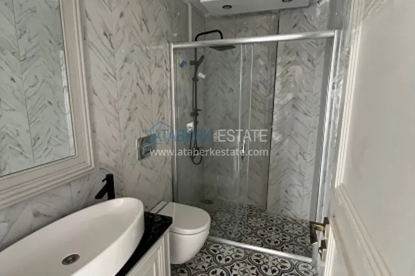 Приобрести Двухуровневый пентхаус 4+1 в современном жилом комплексе Мезитли-Мерсин 32 