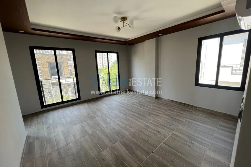 Приобрести Двухэтажная вилла с террасой и частной территорией в районе Чешмели-Мерсин 5 