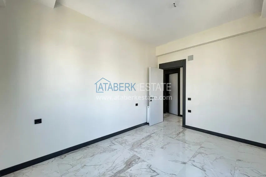 Приобрести Квартира 2+1 в комплексе с инфраструктурой комфорт-класса район Чифтликкей-Мерсин 12 