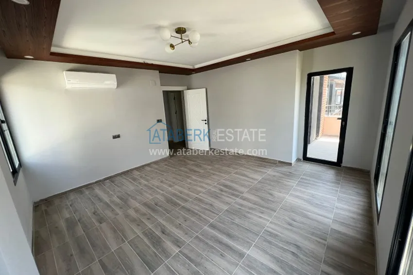 Приобрести Двухэтажная вилла с террасой и частной территорией в районе Чешмели-Мерсин 7 