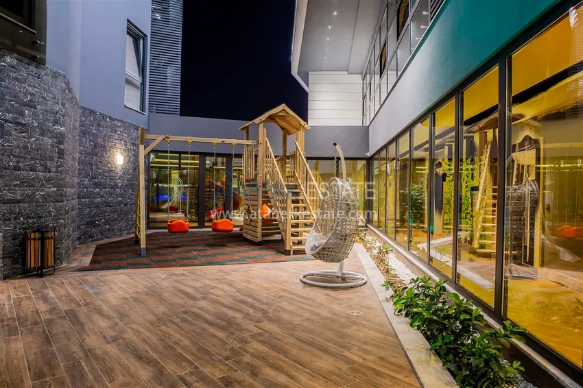 Меблированная квартира с рассрочкой в центре Алании в шикарном жилом комплексе  13 