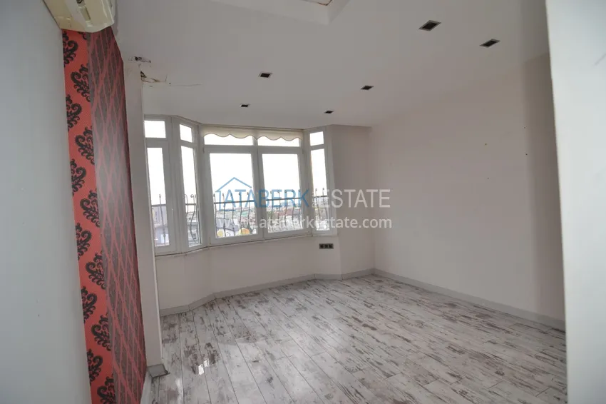 Приобрести Пентхаус-дуплекс 5+2 частично меблированный с видом на море и горы, подходит под гражданство – центр Алании 15