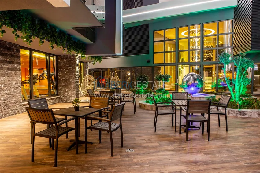 Меблированная квартира с рассрочкой в центре Алании в шикарном жилом комплексе  18 