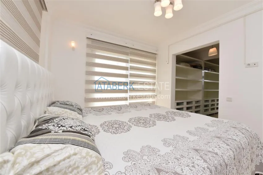 Приобрести Трехэтажная вилла в районе Конаклы с мебелью, частным бассейном и видовыми характеристиками 20 