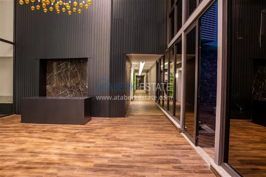 Меблированная квартира с рассрочкой в центре Алании в шикарном жилом комплексе  23 