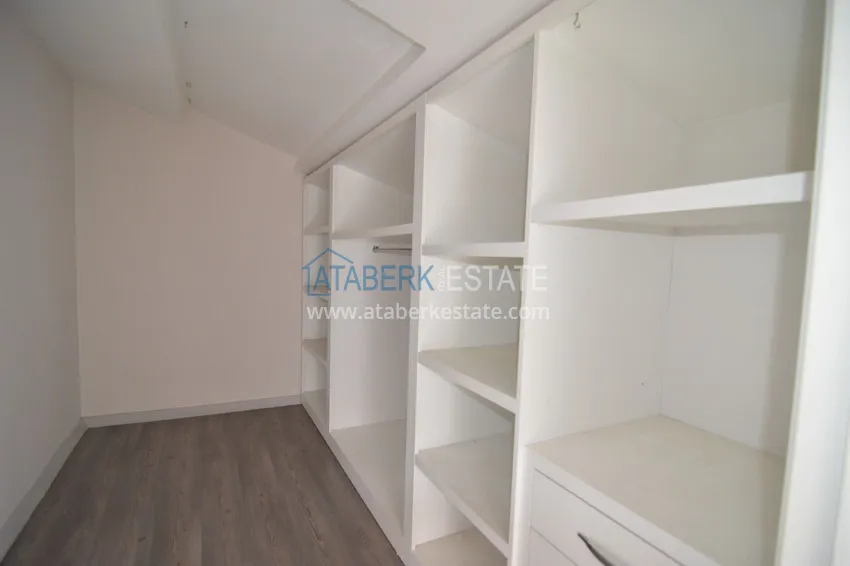 Приобрести Пентхаус-дуплекс 5+2 частично меблированный с видом на море и горы, подходит под гражданство – центр Алании 21