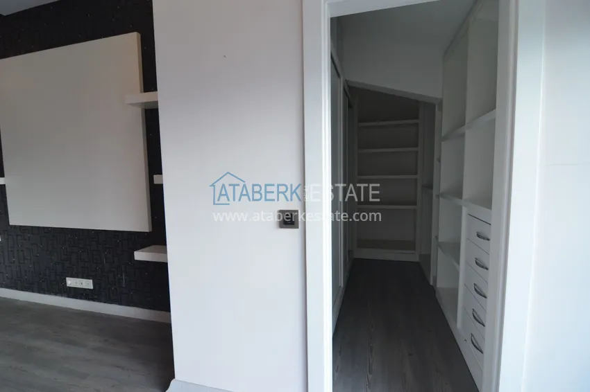 Приобрести Пентхаус-дуплекс 5+2 частично меблированный с видом на море и горы, подходит под гражданство – центр Алании 24