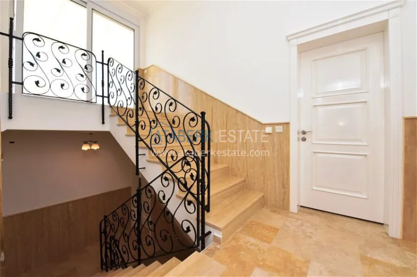 Приобрести Трехэтажная вилла в районе Конаклы с мебелью, частным бассейном и видовыми характеристиками 29 