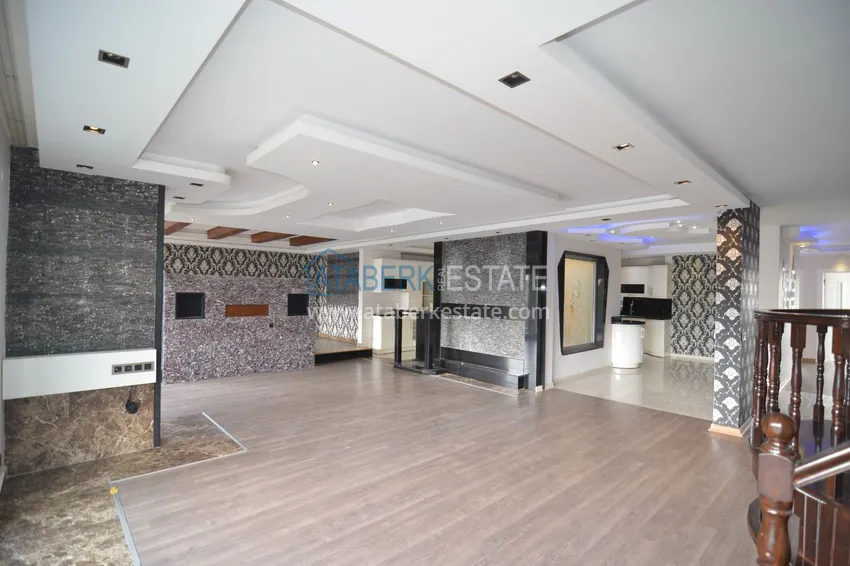 Приобрести Пентхаус-дуплекс 5+2 частично меблированный с видом на море и горы, подходит под гражданство – центр Алании 2