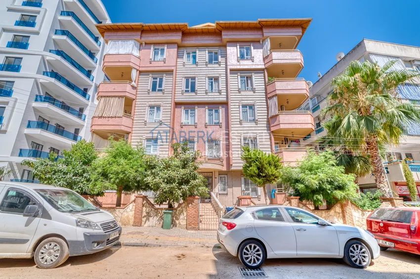 Трехкомнатная меблированная квартира в центре Алании в комплексе городского типа 2 