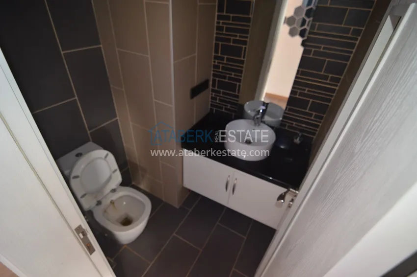 Приобрести Пентхаус-дуплекс 5+2 частично меблированный с видом на море и горы, подходит под гражданство – центр Алании 30