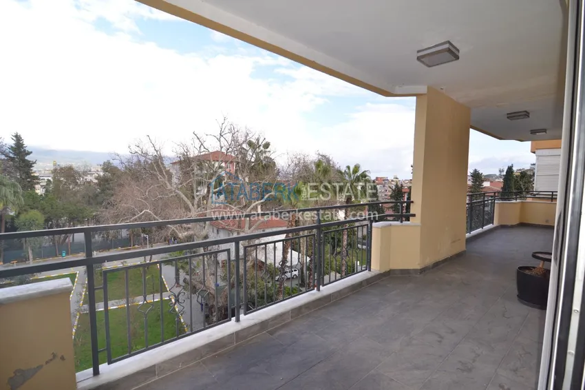 Приобрести Пентхаус-дуплекс 5+2 частично меблированный с видом на море и горы, подходит под гражданство – центр Алании 33