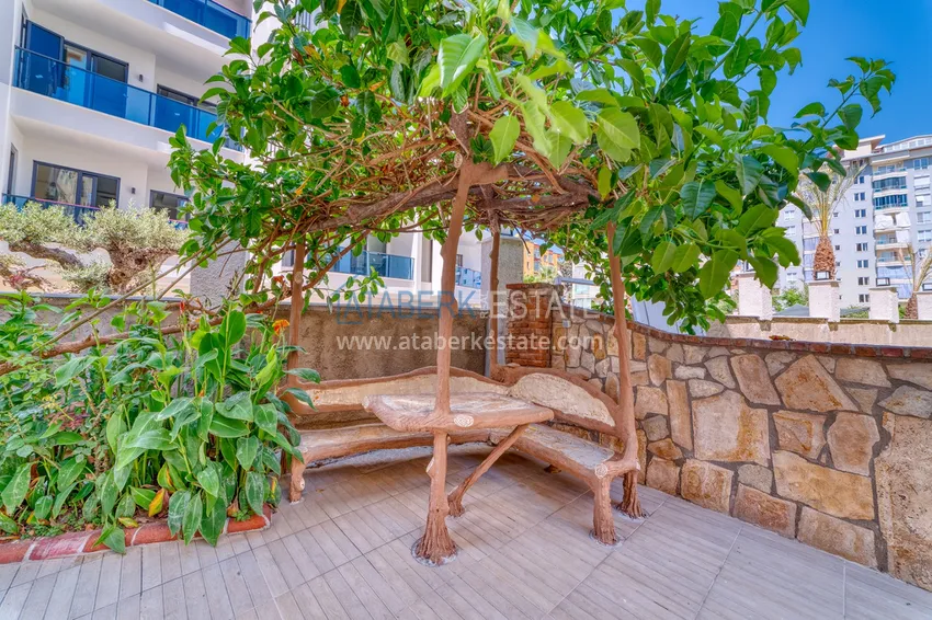 Трехкомнатная меблированная квартира в центре Алании в комплексе городского типа 4 