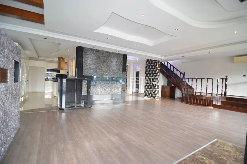 Приобрести Пентхаус-дуплекс 5+2 частично меблированный с видом на море и горы, подходит под гражданство – центр Алании 5