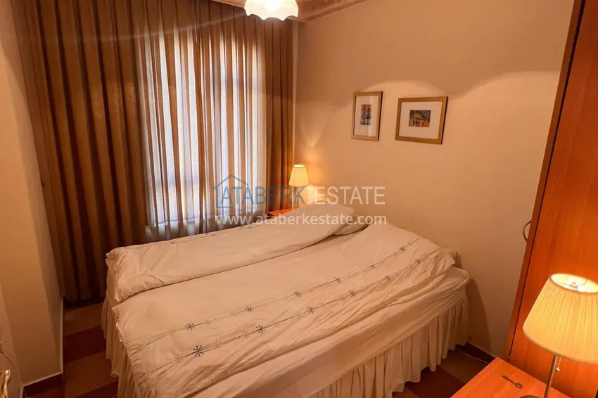 Приобрести Трехкомнатная квартира с мебелью в центре Алании в комплексе городского типа. Подходит для ВНЖ 6 