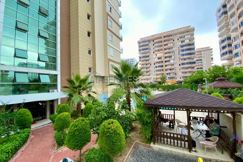 Квартира 2+1 с мебелью и большим застеклённым балконом, район Махмутлар – Алания 9