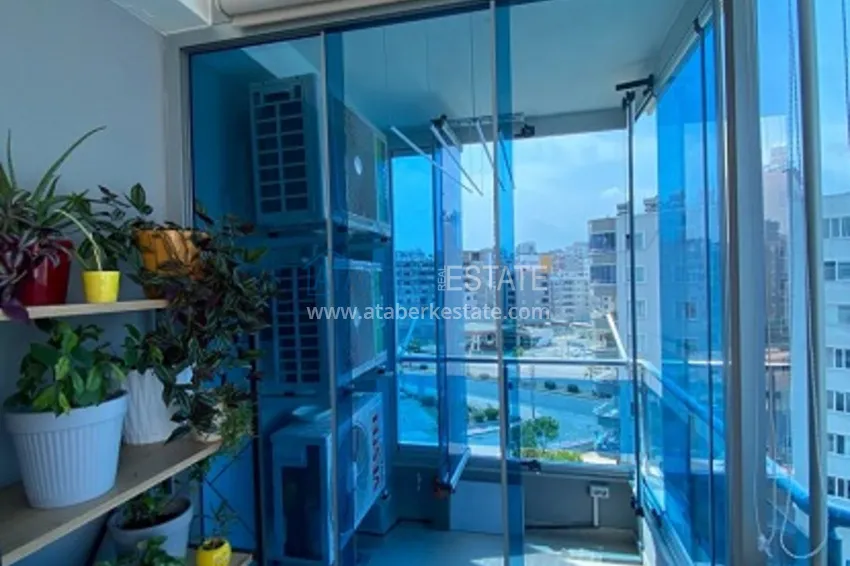 Приобрести Квартира 2+1 с застекленным балконом в историческом районе Соли – Мерсин 14 