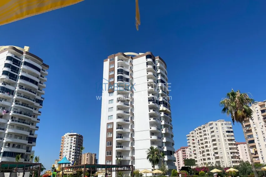 Квартира 1+1 с видом на море в комплексе с отельной инфраструктурой район Чешмели – Мерсин 1 