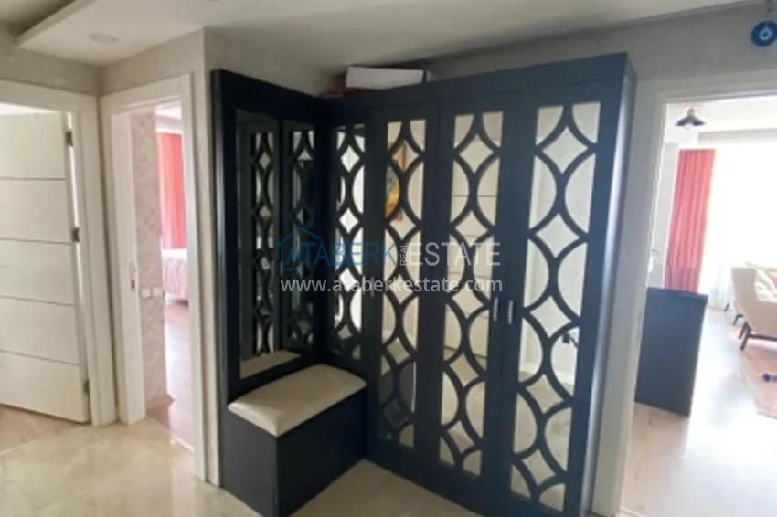 Приобрести Квартира 2+1 с застекленным балконом в историческом районе Соли – Мерсин 10 