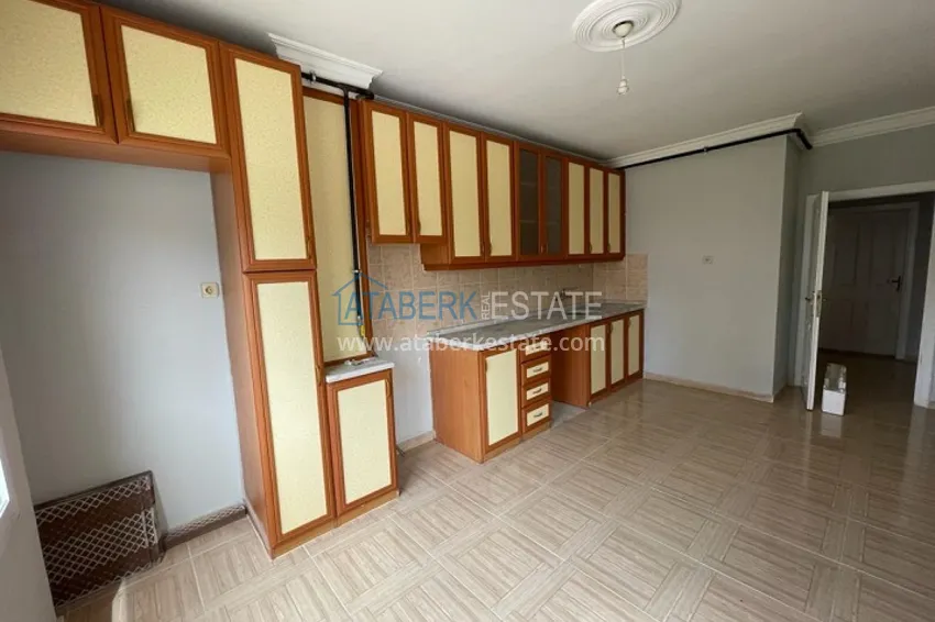 Приобрести Просторные четырёхкомнатные апартаменты с отдельной кухней в районе Чифтликкей – Мерсин 12 