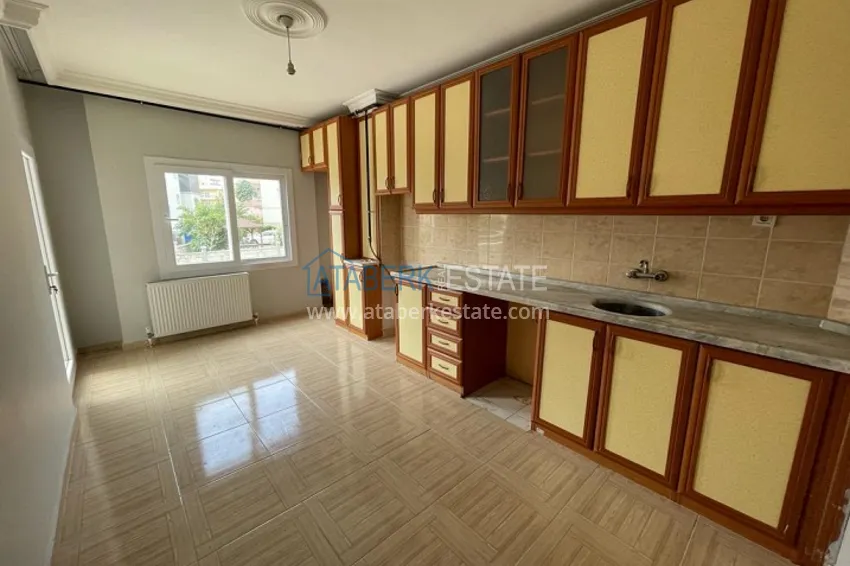 Приобрести Просторные четырёхкомнатные апартаменты с отдельной кухней в районе Чифтликкей – Мерсин 13 