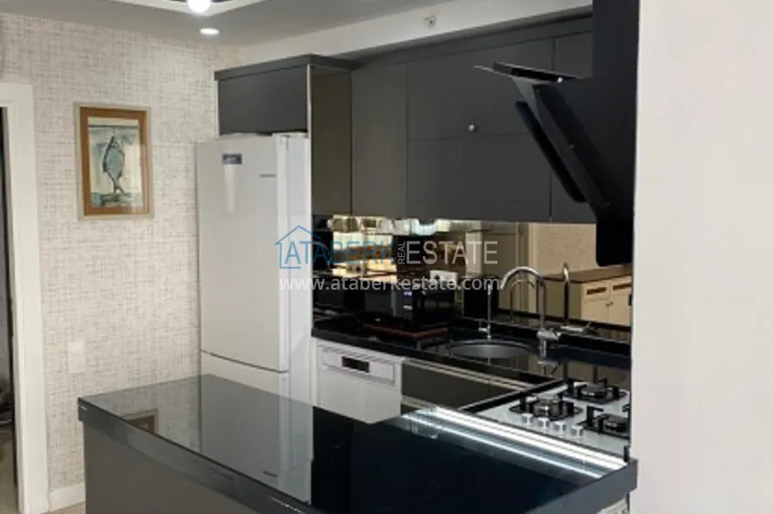 Приобрести Квартира 2+1 с застекленным балконом в историческом районе Соли – Мерсин 4 