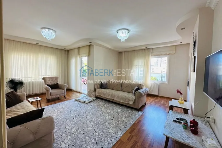 Приобрести Квартира 3+1 с отдельной кухней в комплексе городского типа в районе Мезитли – Мерсин 2 