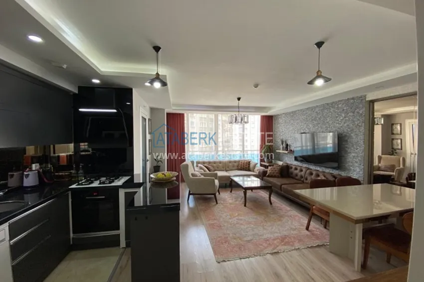 Приобрести Квартира 2+1 с застекленным балконом в историческом районе Соли – Мерсин 2 