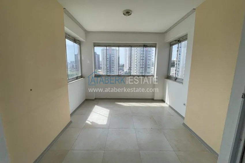 Приобрести Квартира 2+1 в жилом комплексе городского типа район Чифтликкей – Мерсин 1 