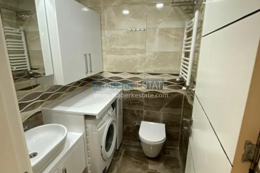 Приобрести Квартира 2+1 с застекленным балконом в историческом районе Соли – Мерсин 12 