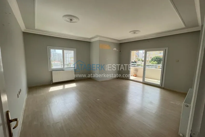 Приобрести Просторные четырёхкомнатные апартаменты с отдельной кухней в районе Чифтликкей – Мерсин 2 